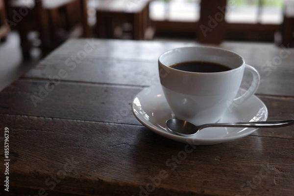 Obraz 尾瀬の山小屋のカフェでコーヒーを飲むひととき。