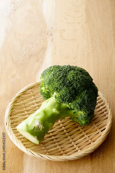 Fototapeta ザルに盛ったブロッコリー