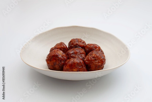 Fototapeta 肉団子の甘酢あんかけ 白背景