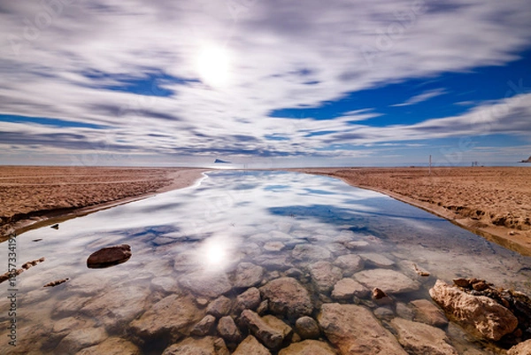 Obraz Vibrant Beach Inlet Reflection Under Streaked Sky