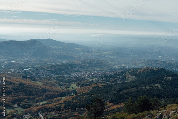 Obraz Overlooking the Valley of Cercedilla