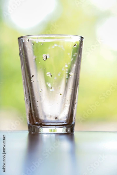 Fototapeta empty drinking glass