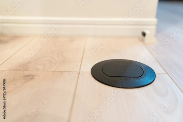 Obraz マンションリフォーム時にデザインされたとても便利な埋め込み型電源コンセント