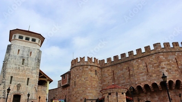 Obraz ポルトヨーロッパの石造りの城壁と広い空