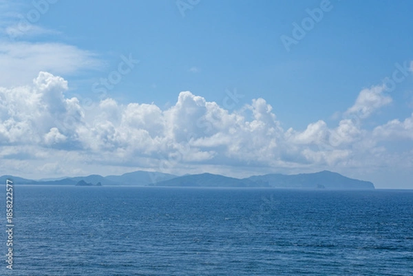 Obraz 島後島の那久岬から見る西ノ島