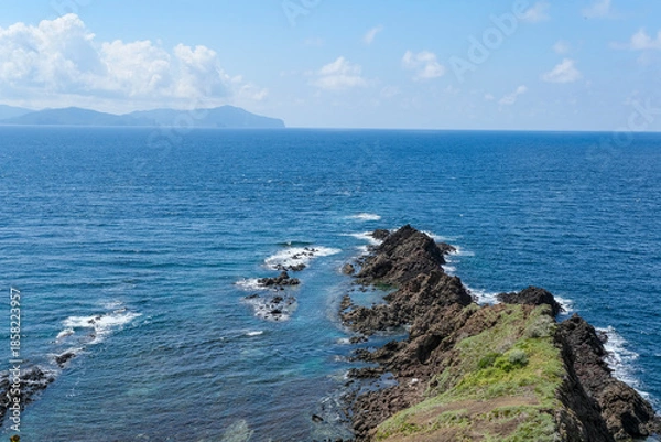 Obraz 島後島の那久岬から見る西ノ島