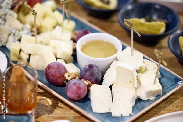 Obraz feta cheese with olives