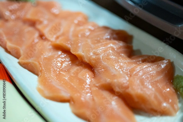Obraz 日本のスーパーで買ったとても美味しい鮭の刺身