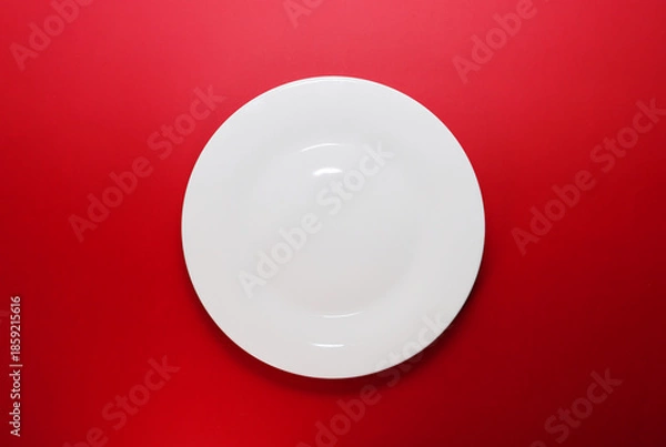 Obraz 白い皿_赤背景