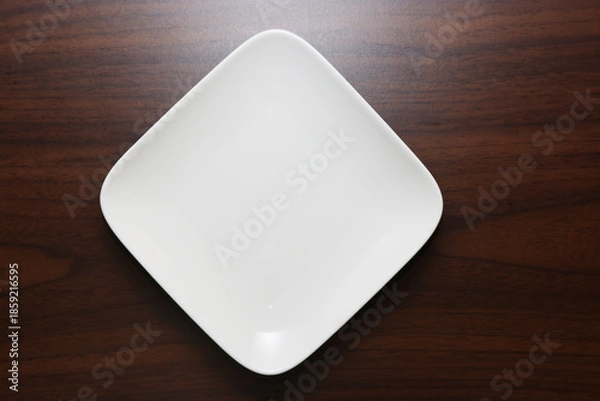 Obraz ダイニングテーブルの上の皿