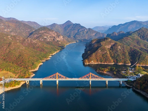 Obraz 충북 옥순봉과 옥순대교의 가을 풍경