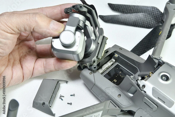 Obraz 修理中のドローン