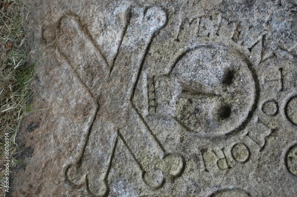 Fototapeta Momento Mori on a Ancient Gravestone