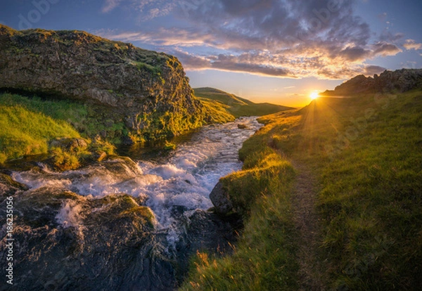Obraz prowadzący do Seljalandsfoss