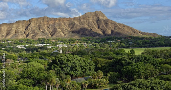 Fototapeta View from Waikiki of the famous Diamond Head State Monument in the island of Oahu, Hawaii, U.S.A.