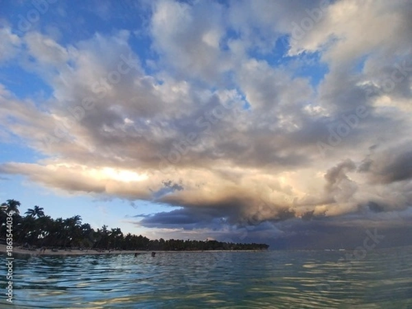 Obraz Dramatic Sunset Sky Over Tropical Water