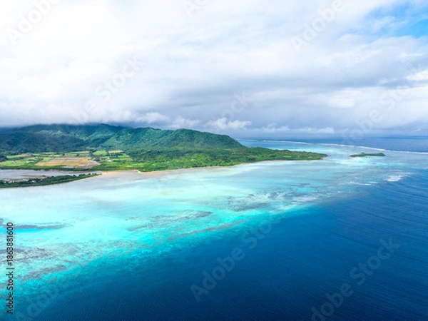 Obraz ヨナラ水道と西表島、ウ離島（沖縄県竹富町）