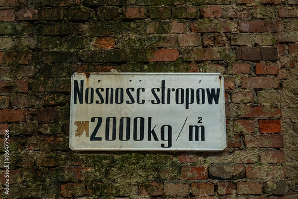 Obraz Old industrial load capacity sign