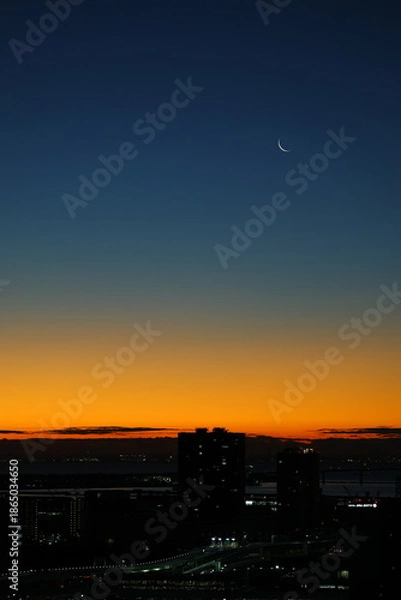 Obraz 朝焼けと三日月