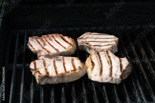 Obraz Grilling porkchops 