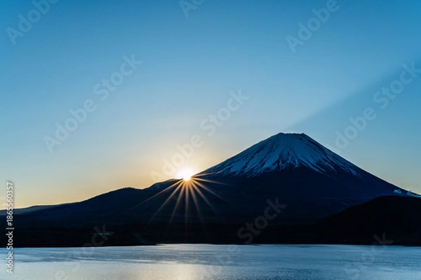 Obraz 日本山梨県本栖湖からの富士山と初日の出