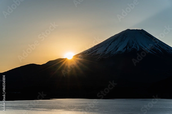 Obraz 日本山梨県本栖湖からの富士山と初日の出