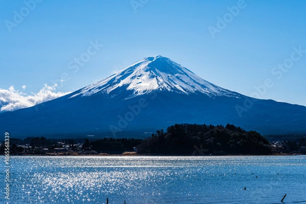 Fototapeta 山梨県河口湖と富士山