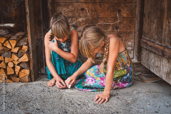 Obraz Kinder malen mit Malkreide