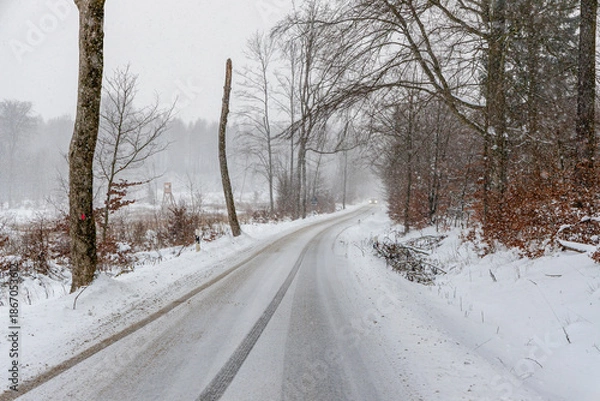 Obraz winterlich Schneebedeckte Straße Schneglätte