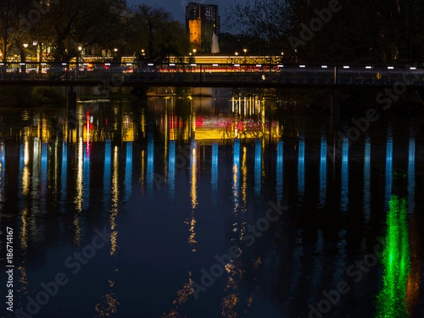 Obraz Brücke mit blauen Licht