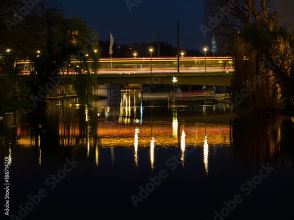 Obraz Brücke mit Straßenbahn