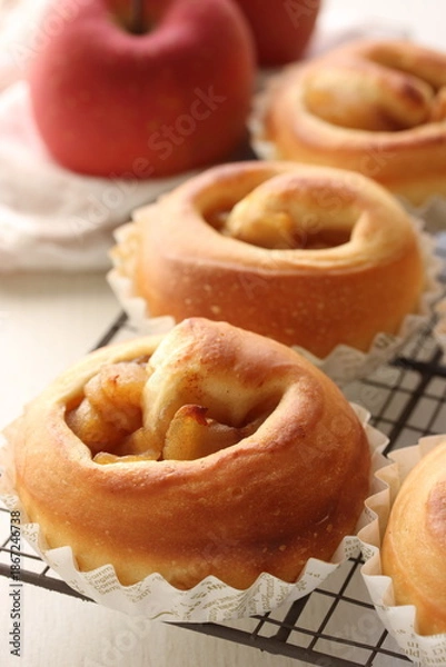 Obraz りんごのロールパン
