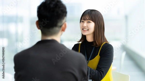 Obraz ミーティングをする男女2人のビジネスマン