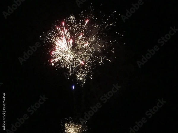 Fototapeta Magiczne światła przy fajerwerkach w sylwestra