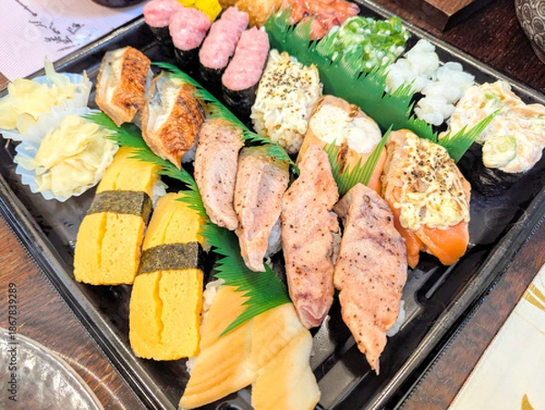 Obraz 炙りネタや軍艦巻きが種類豊富に楽しめる特選寿司プレート