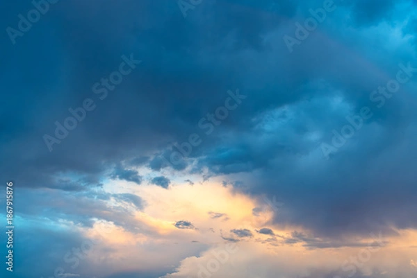 Obraz Twilight Meets the Stormy Sky