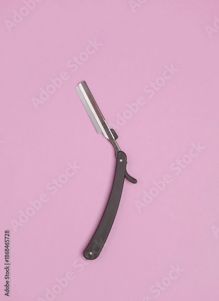 Obraz Straight razor on pink background
