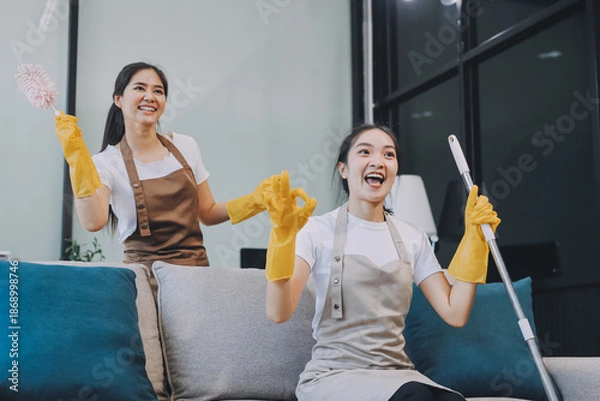 Obraz Cleaners clean empty office spaces