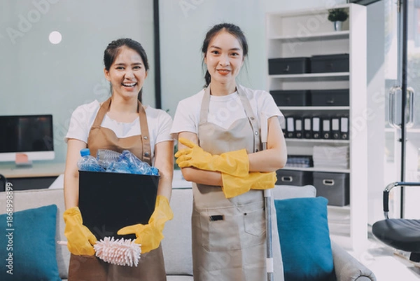 Obraz Cleaners clean empty office spaces