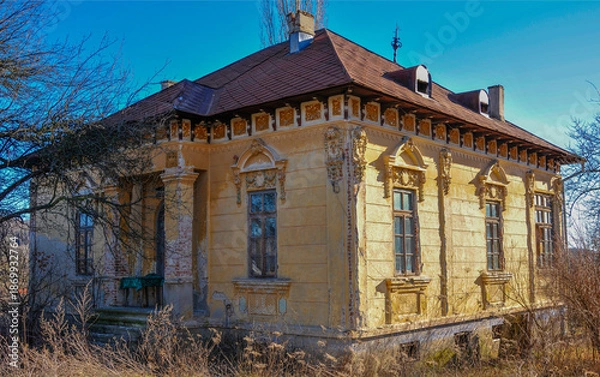 Obraz old abandoned building