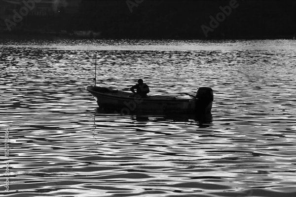 Obraz 川に浮かぶ小舟