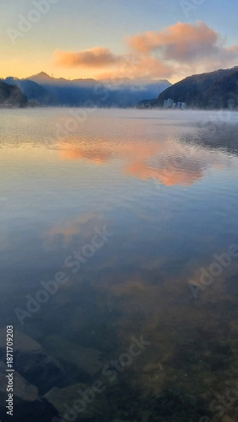 Obraz 아름다운 아침 강변의 모습