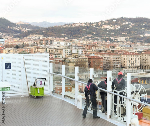 Obraz working at height for window cleaning


