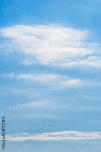 Obraz 冬の爽やか青空と太陽光で輝く雲のアップ66