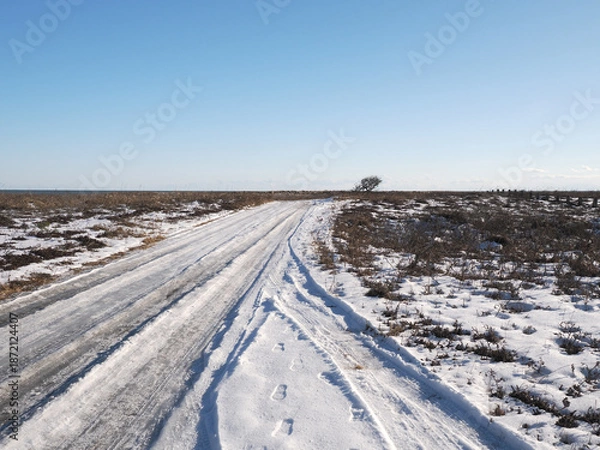 Obraz トイトッキ浜の中を走る道