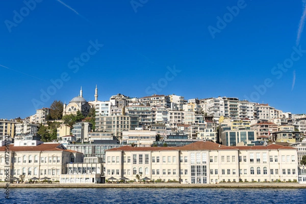 Obraz ボスポラス海峡から見るミマールスィナン芸術大学