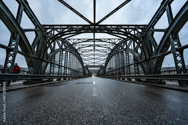 Obraz Nasse Sreaße auf der Münchner Hackerbrücke