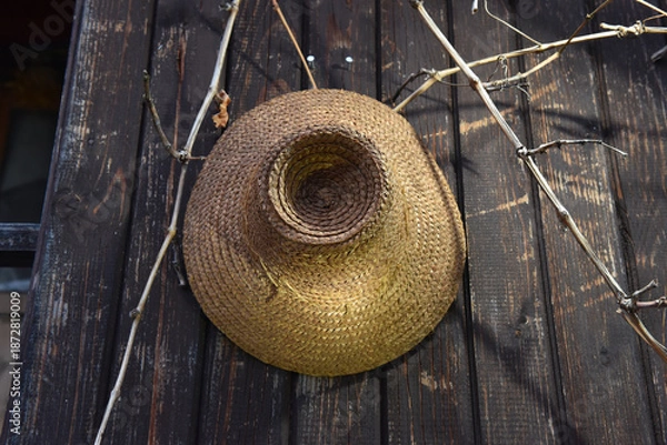 Obraz Straw hat on wall