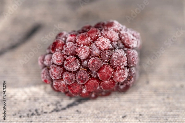 Obraz Frosted Blackberry Macro on Rustic Surface