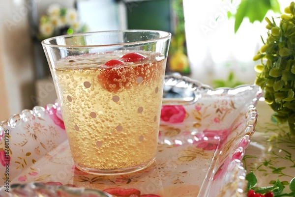 Obraz チェリー浮かぶ炭酸ジュース